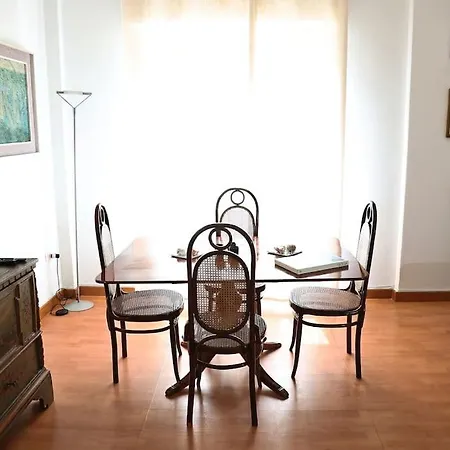 La Casa Del Maggiore, Tra Mare E Centro Apartamento *